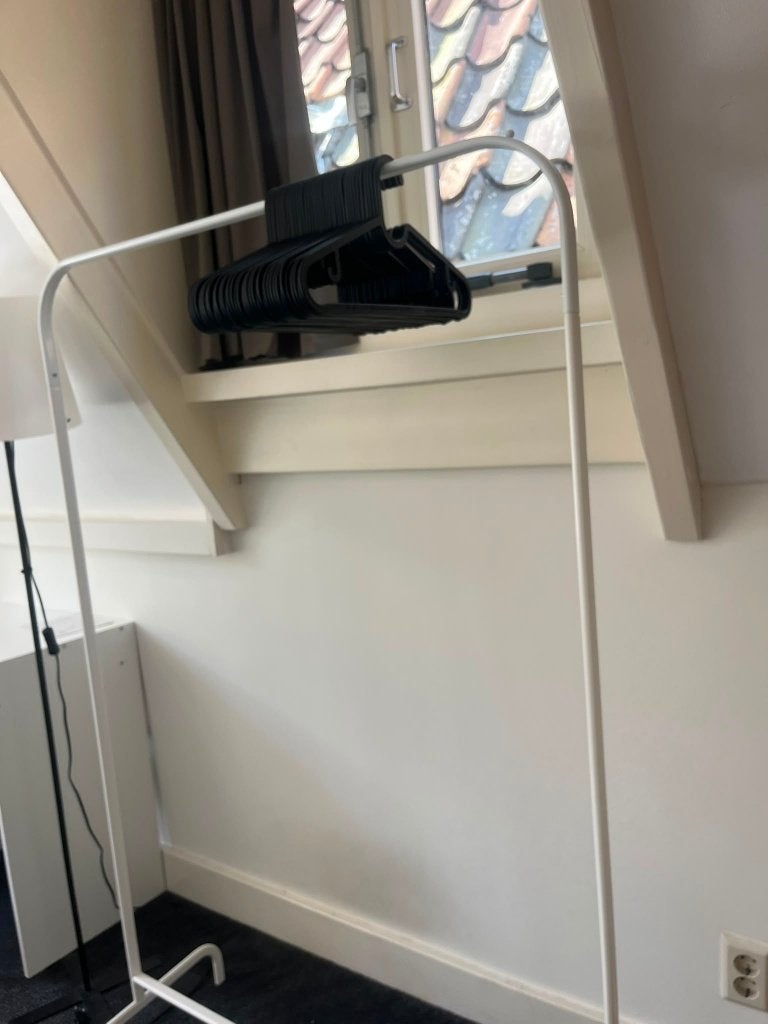 Clothes rack with hangers, white, 99x152, Ikea, Ophalen, Zo goed als nieuw
