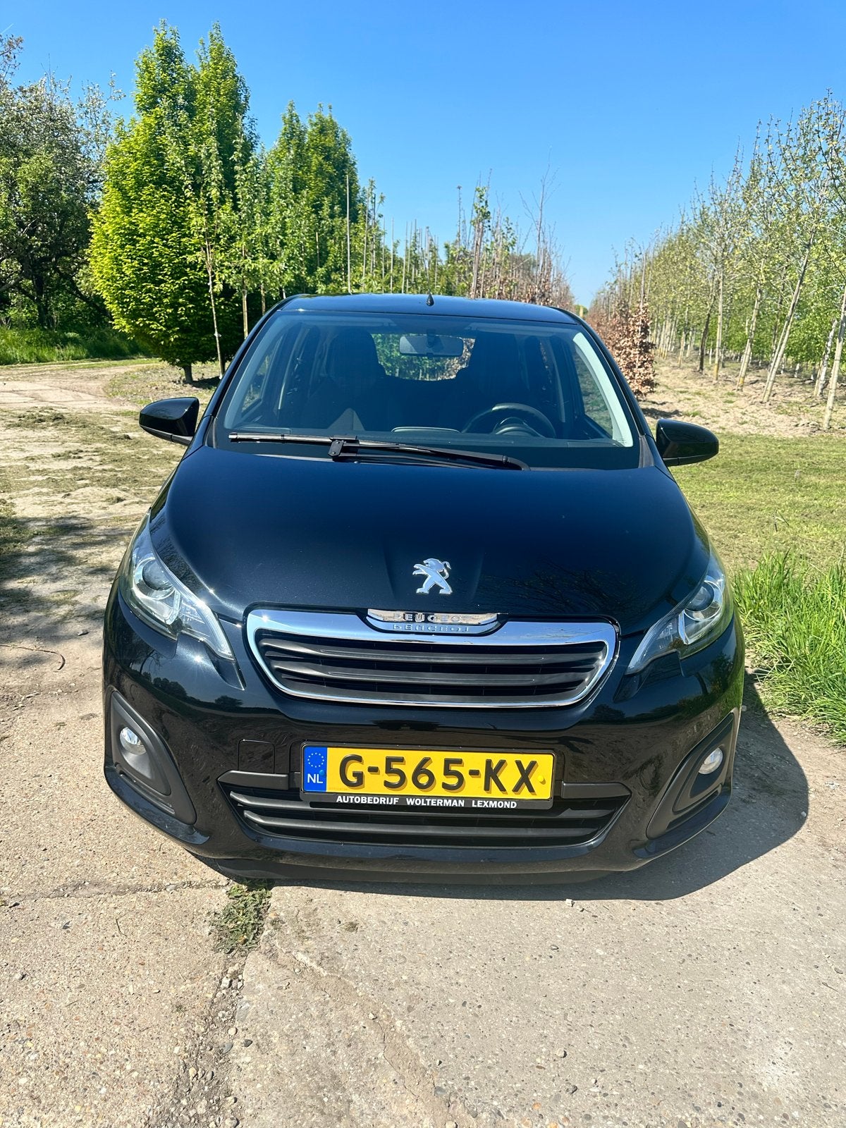 Peugeot 108 1.0 E-vti 72pk 5D 2019 Zwart, Auto's, Stof, Zwart, 4 stoelen, Zwart