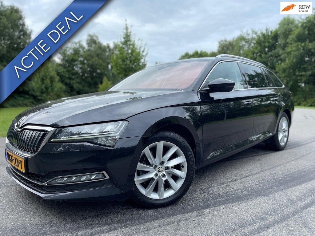 Skoda Superb Combi 1.4 PHEV Sportline Business | Plug in Hyb, Auto's, Skoda, Stof, Gebruikt, 4 cilinders, Hybride Elektrisch/Benzine