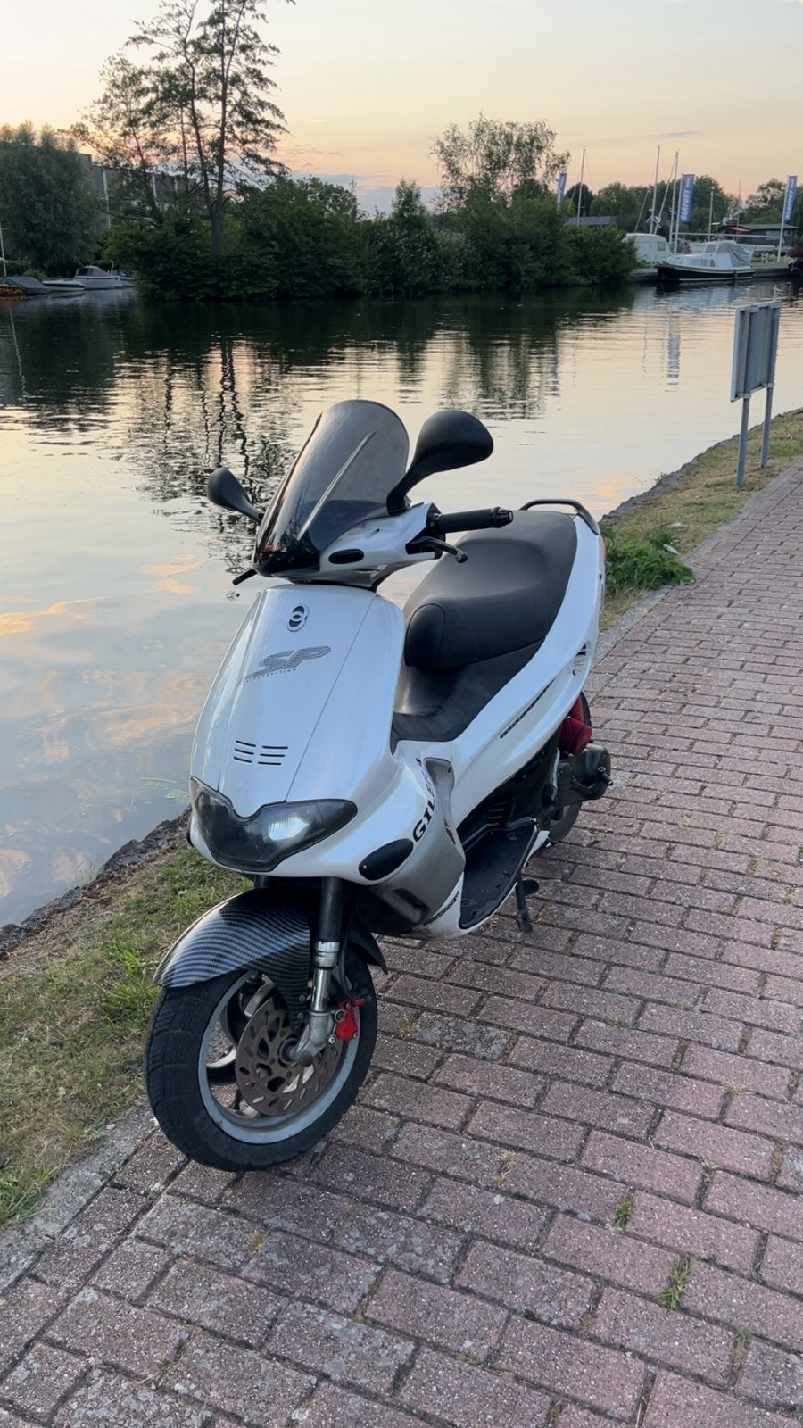 Gilera Runner 50cc erg netjes, Ophalen, Zo goed als nieuw, Tweetakt