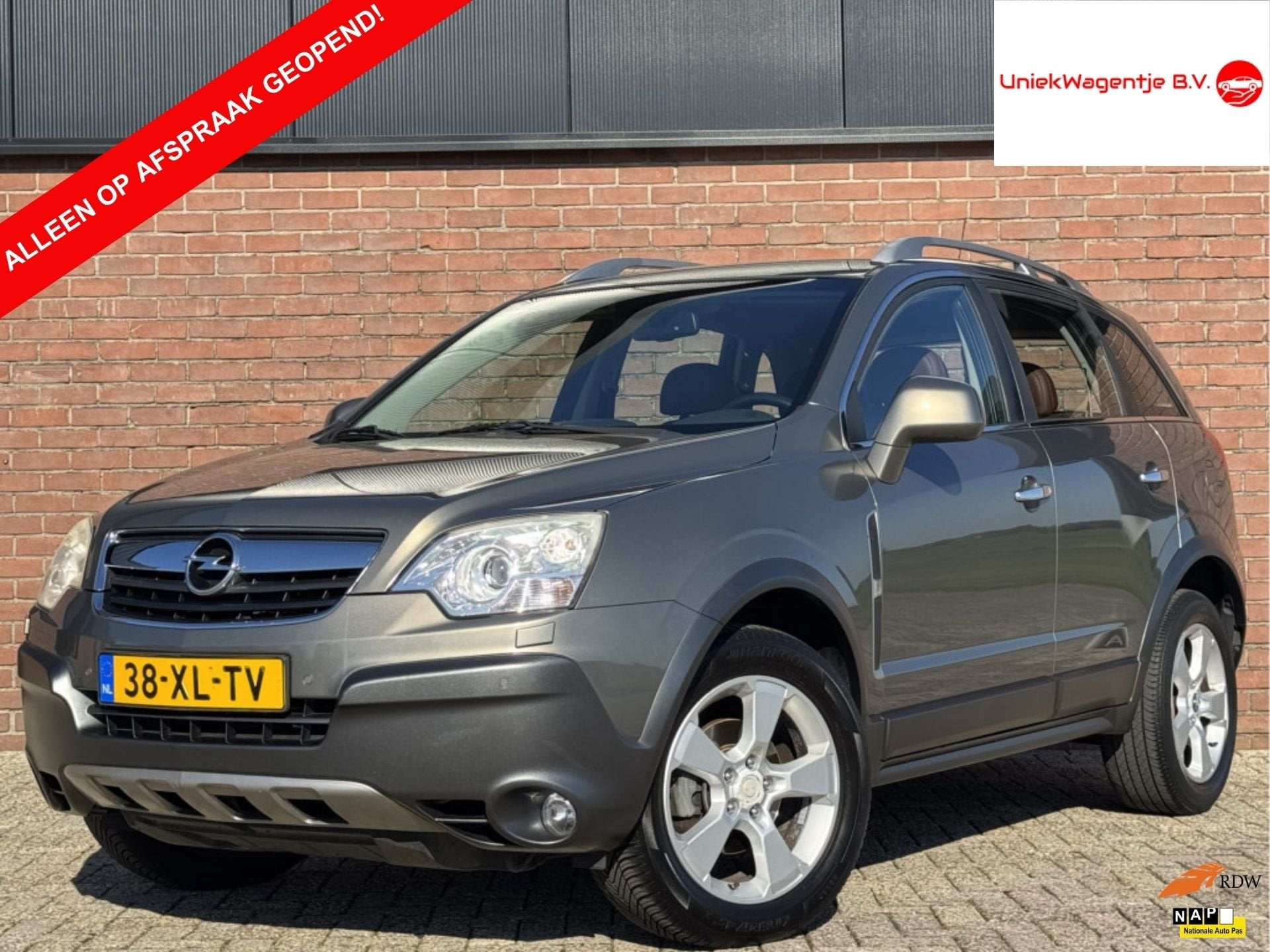 Opel Antara 3.2 V6 COSMO | NL-AUTO! | LEDER! | TREKHAAK!, Auto's, Automaat, 228 pk, 3195 cc, Gebruikt