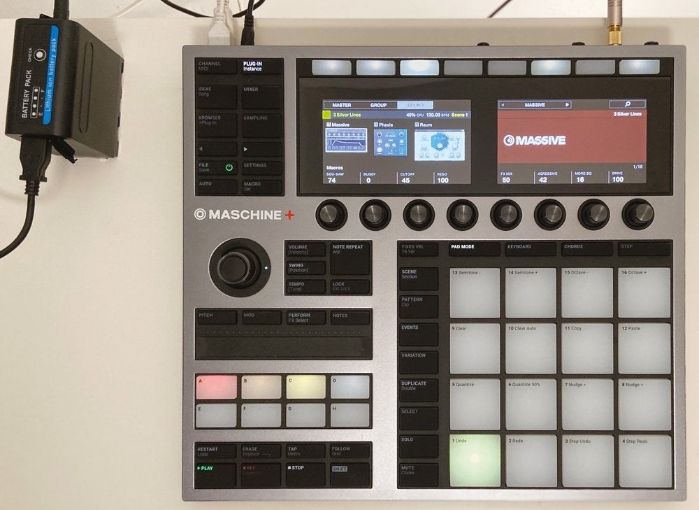 Native Instruments Maschine Plus, Muziek en Instrumenten, Ophalen of Verzenden, Nieuw