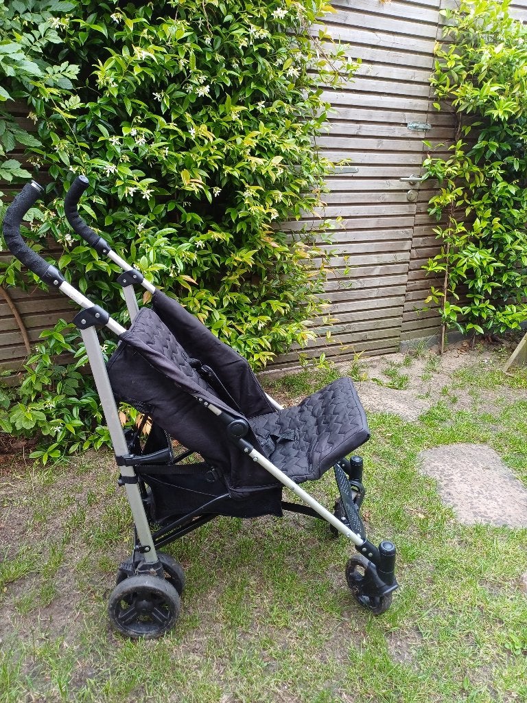 Zwarte buggy, Ophalen, Gebruikt