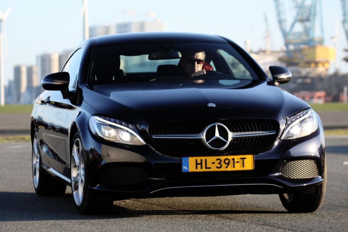 Auto monteur gezocht tegen redelijk prijs, Ophalen of Verzenden, Groter dan 1:32