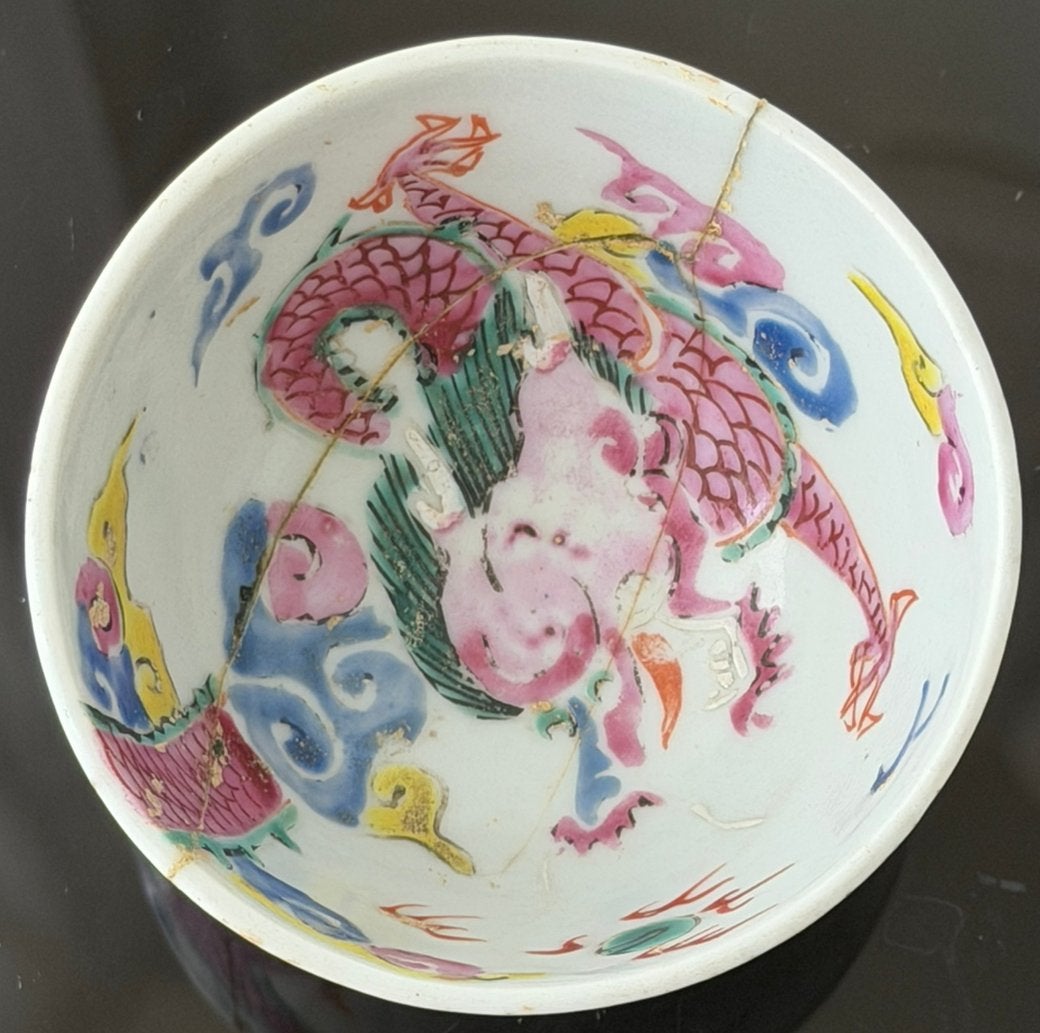 Gerestaureerd chinees porcelijnen draak kommetje, Antiek en Kunst, Verzenden
