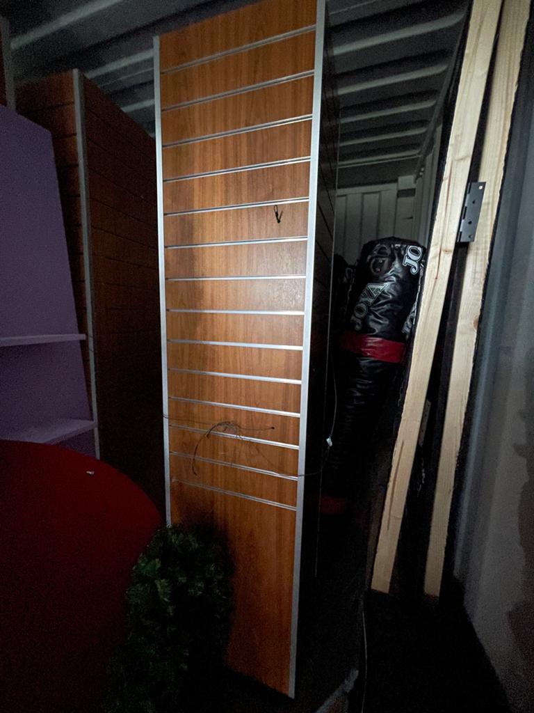 3 Slatwall showpilaar voor rackets, schoenen of andere items, Ophalen of Verzenden
