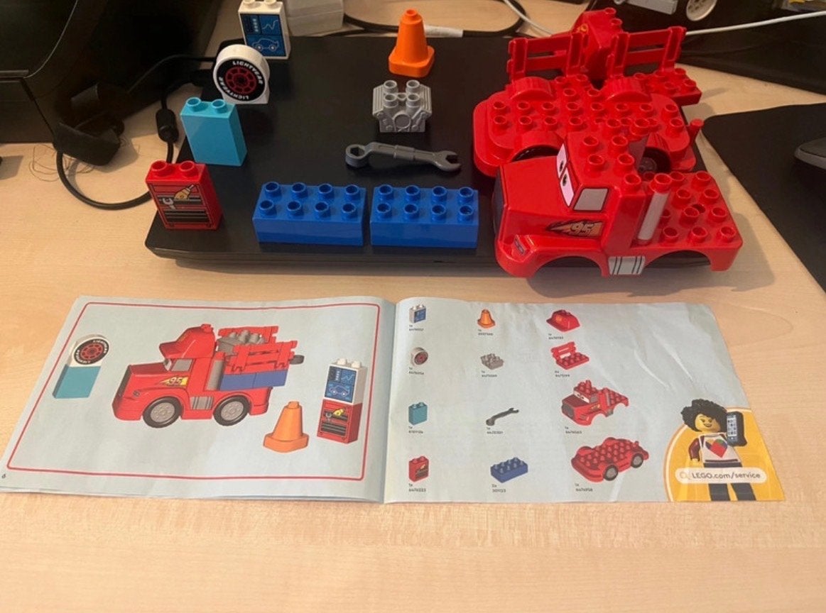 Lego Duplo 10417 Mack bij de Race Disney Pixar Cars, Overige thema's, Ophalen of Verzenden, Zo goed als nieuw, Compleet