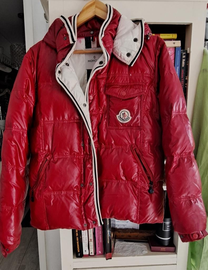 Rode Moncler Size 3 originele!, Kleding | Heren, Jassen | Winter, Gedragen, Overige maten, Rood, Ophalen of Verzenden