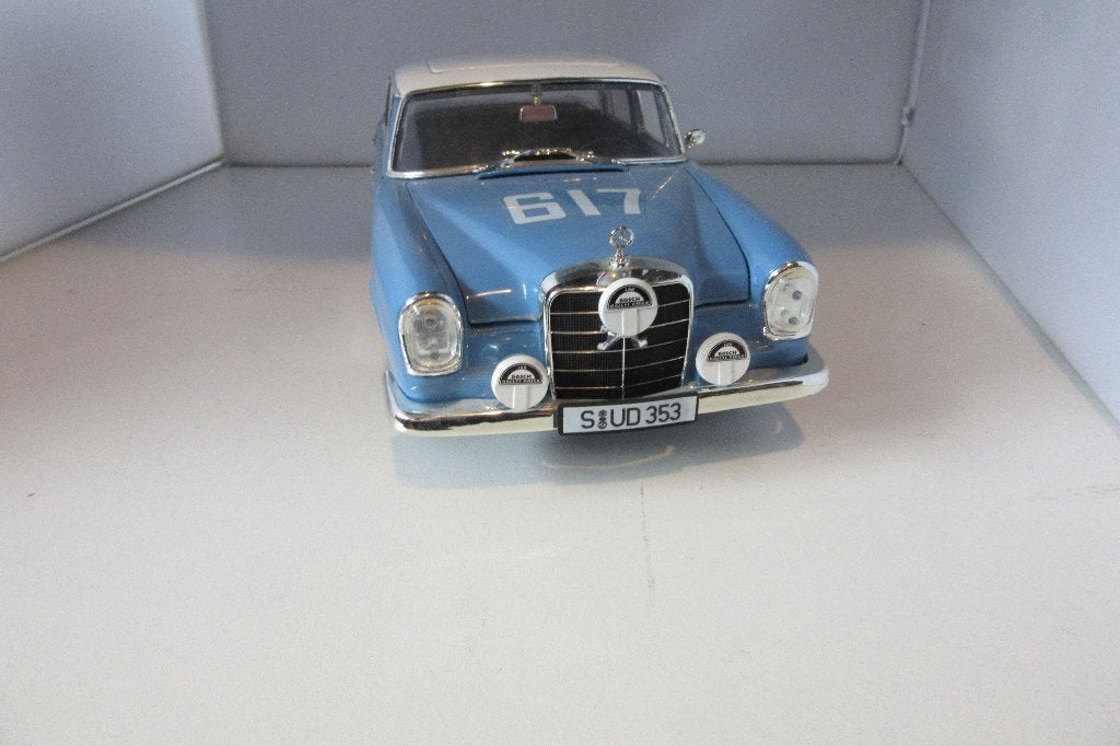 Mercedes 300SE Rally # 617 1;18, Ophalen of Verzenden, Zo goed als nieuw, Auto, Revell