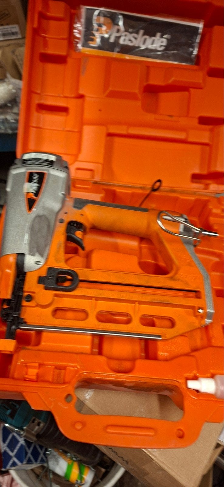 Paslode IM65 F16 Brad Nailer - Zo goed als nieuw, Ophalen of Verzenden, Zo goed als nieuw