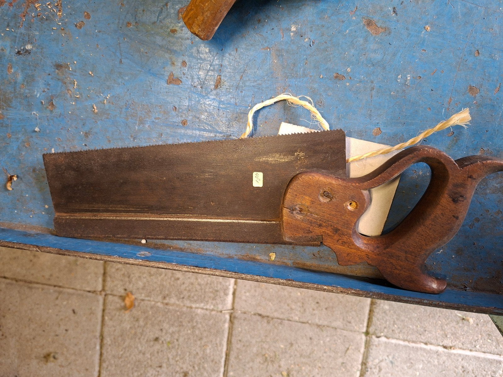 Oude handzaag met houten handvat, Antiek en Kunst, Ophalen of Verzenden