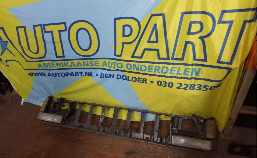 Jeep Grand Cherokee 1993-1995 Koplamp frame, Gebruikt, PO Box 21-8004 | Auburn Hills, MI 48321-8004, Voor, Ophalen of Verzenden
