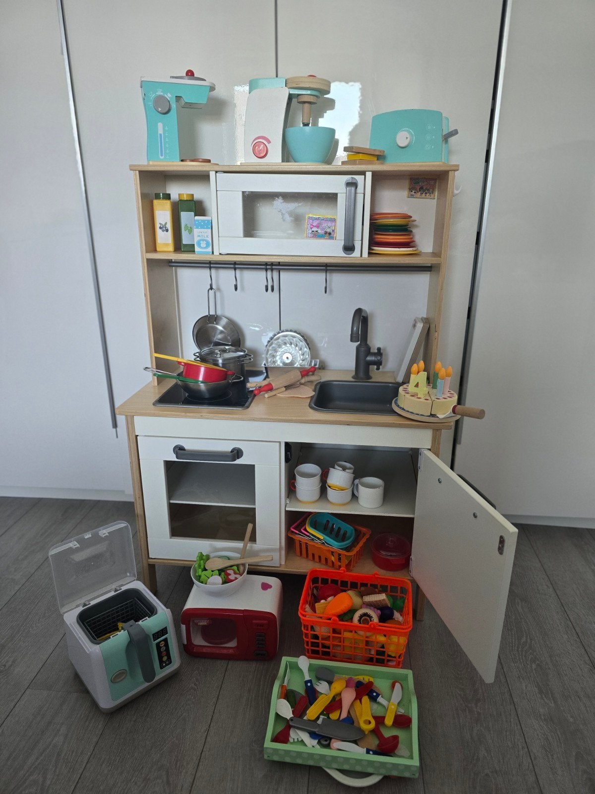 Grote speelkeuken met accessoires en apparaten, Ophalen, Gebruikt, Knutselen
