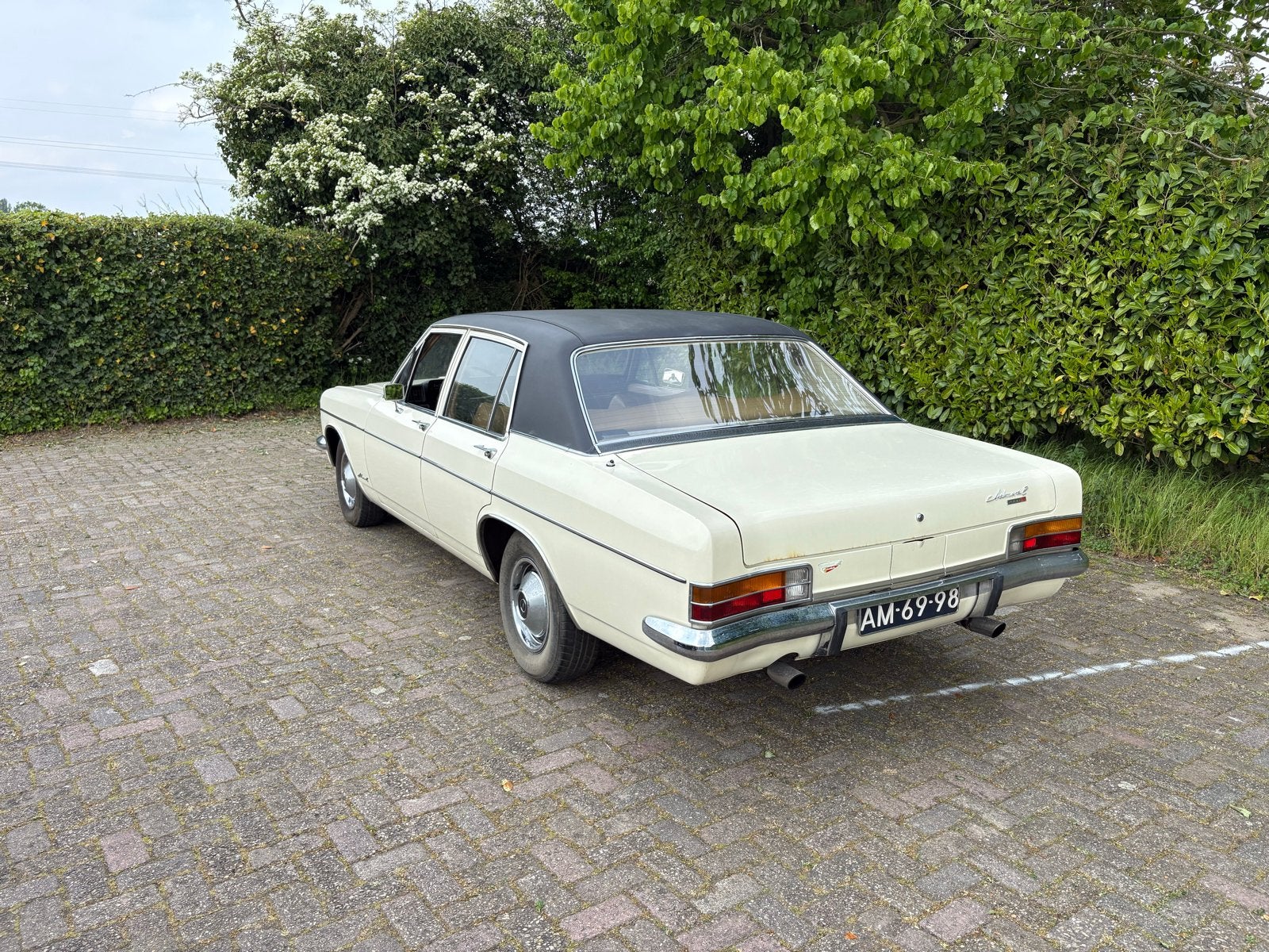 Opel Admiral 2.8 1970 Beige, foto 2
