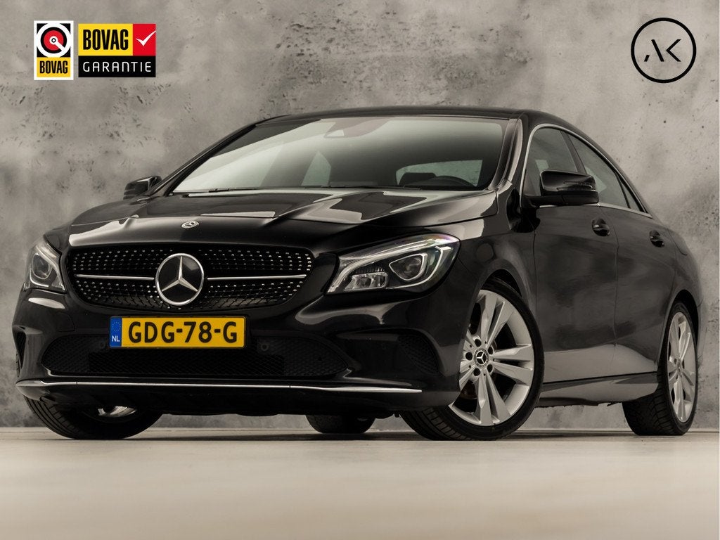 Mercedes-Benz CLA-Klasse 180 Sport Automaat (GROOT NAVI, ZWA, Gebruikt, 4 cilinders, Leder en Stof, 1595 cc