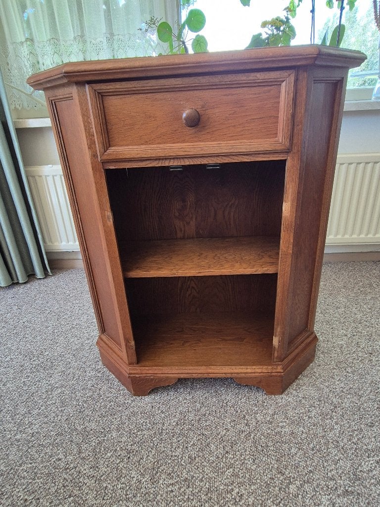 Gangkastje (ook te gebruiken als TV meubel) (037), Ophalen, Gebruikt, Eikenhout, 50 tot 100 cm