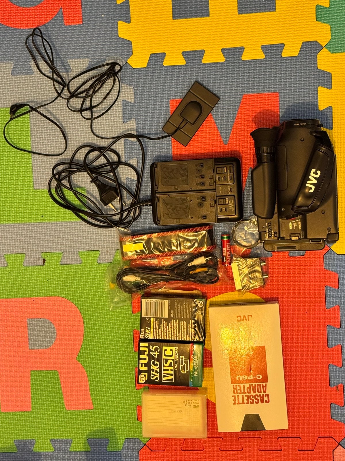 JVC GR-AX40 Compact VHS Videocamera - Vintage Camcorder, Gebruikt, JVC, Overige soorten, Ophalen of Verzenden