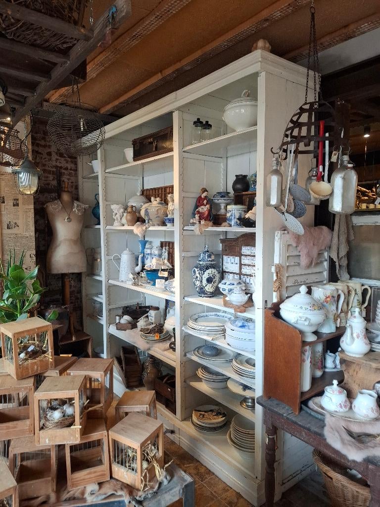 Zeer grote brocante winkelkast, boekenkast, opbergkast, Antiek en Kunst, Curiosa en Brocante, Ophalen
