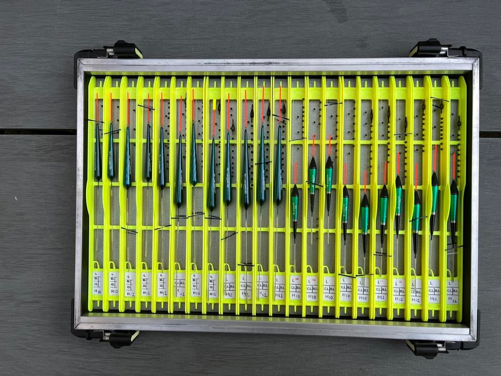 Rive lade met series nieuwe witvis tuigjes 0.75 tot 2.0 gram, Ophalen of Verzenden, Nieuw, Dobber of Lood