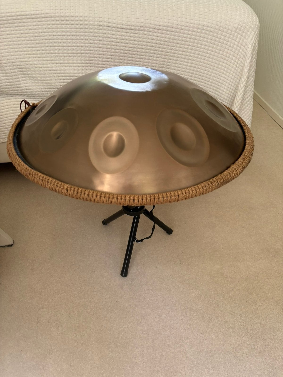 Handpan met bijbehorende tas en standaard, Ophalen, Zo goed als nieuw, Melodische percussie