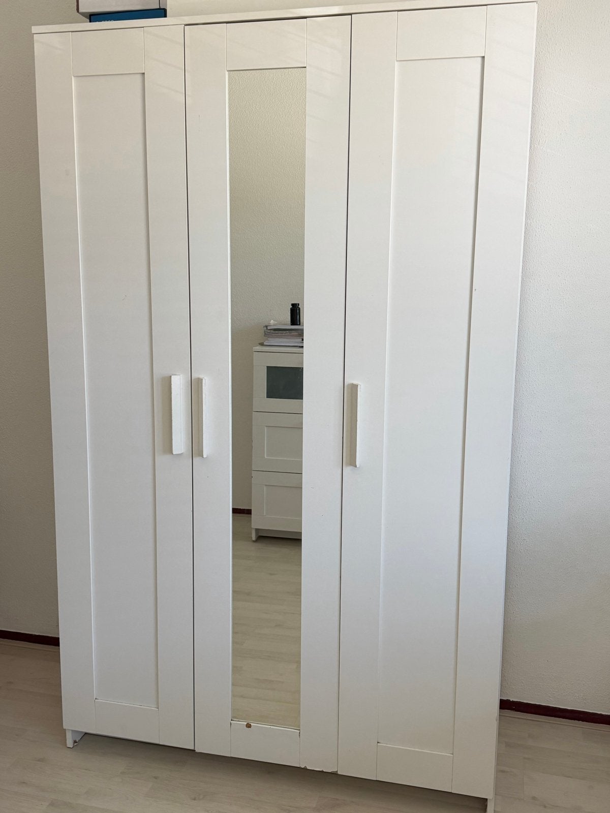 IKEA BRIMNES Kledingkast met 3 deuren, wit, Ophalen, Gebruikt, 100 tot 150 cm, 150 tot 200 cm