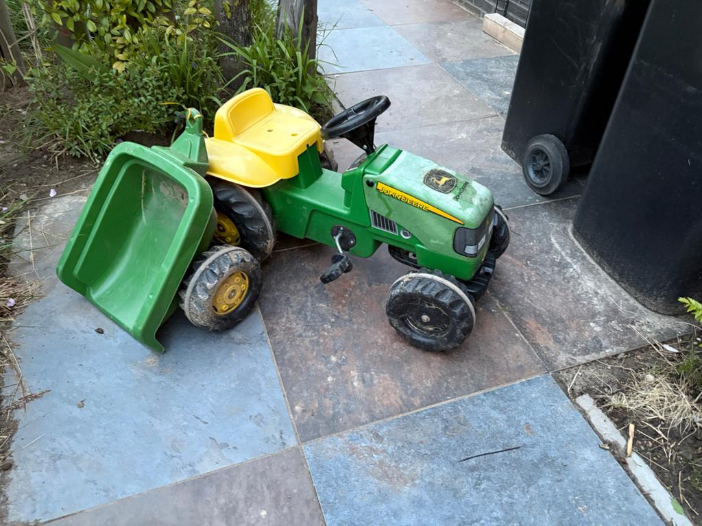 John Deere traptractor met aanhanger, Kinderen en Baby's, Speelgoed | Buiten | Skelters, Zo goed als nieuw, Overige merken, Ophalen of Verzenden