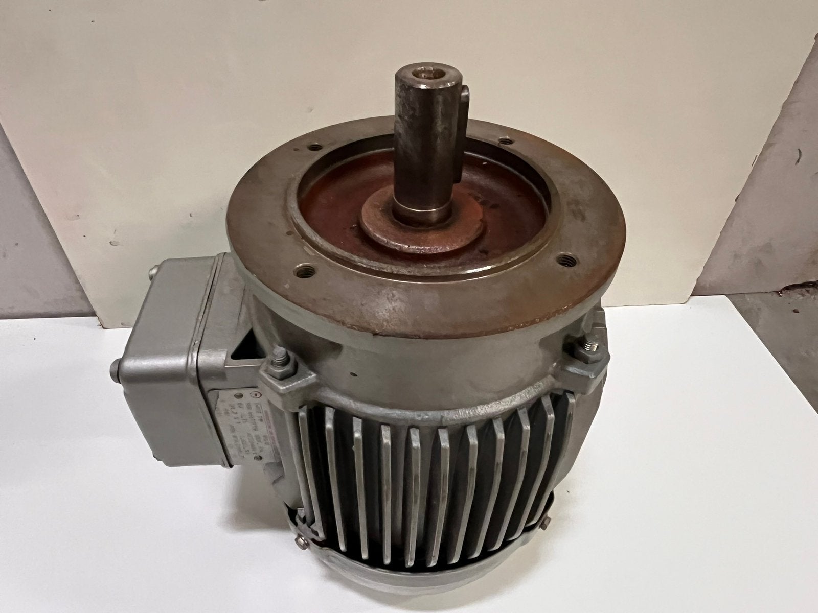 Flens motor een idee mooi om een vlakslijp machine, Doe-het-zelf en Verbouw, Ophalen of Verzenden, Zo goed als nieuw, Elektromotor