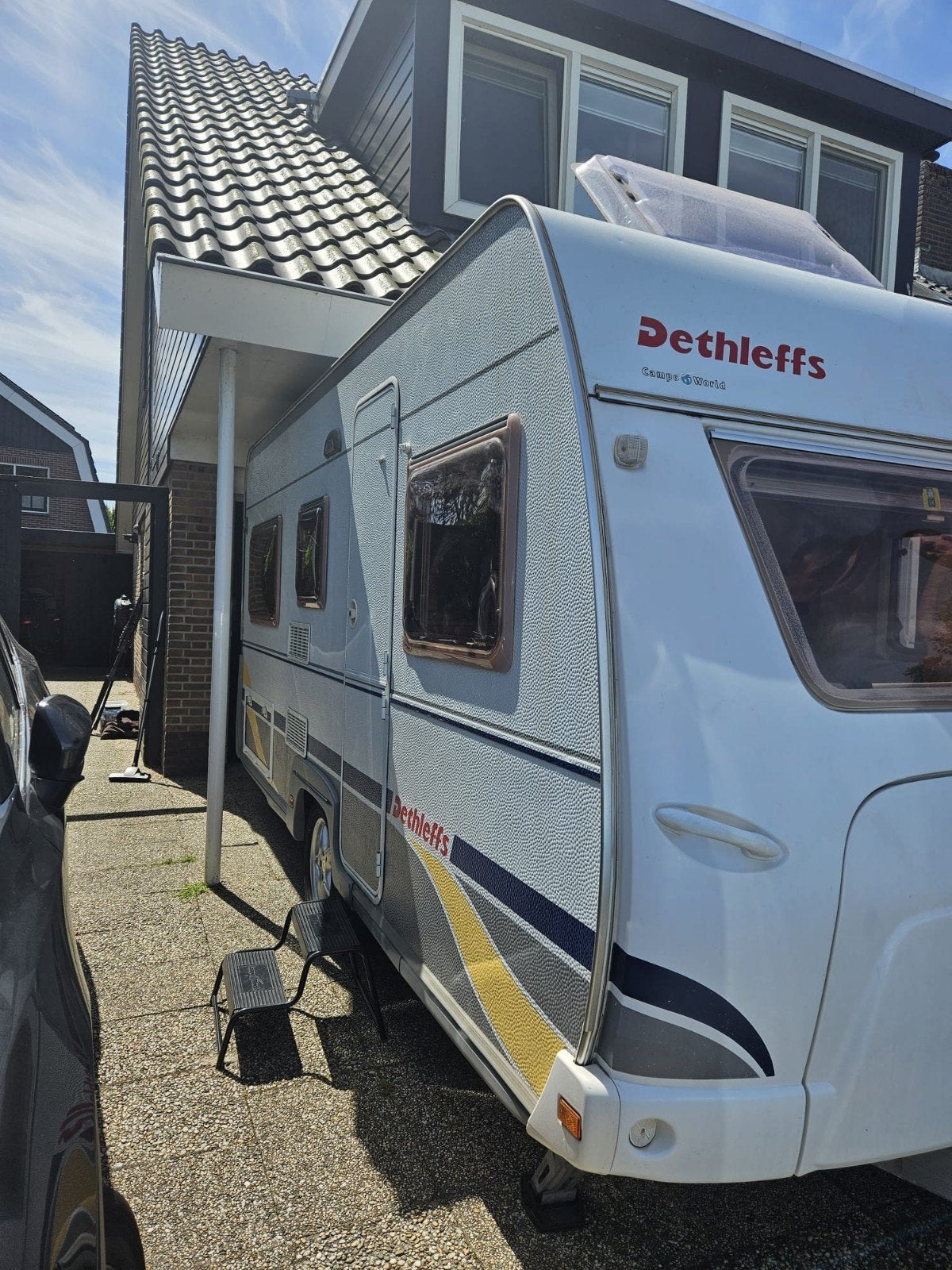 Dethleffs Summer Edition 430 DB (2003) met nieuwe voortent, Rondzit, Mover, Particulier, Dethleffs