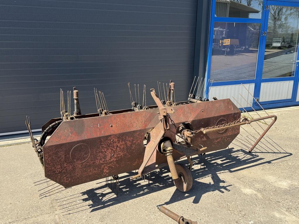 Band Rugger Bandhark, KUHN-Geldr, Overige, Nuenenseweg 165
5667 KP  Geldrop, Info.nl@kuhn.com