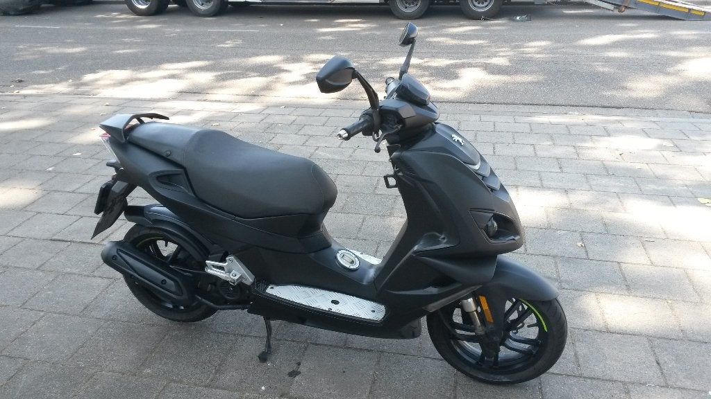 peugeot speedfight 4 2018, geel kenteken, inruil mogelijk, Fietsen en Brommers, Scooters | Peugeot, Overige modellen, Ophalen of Verzenden