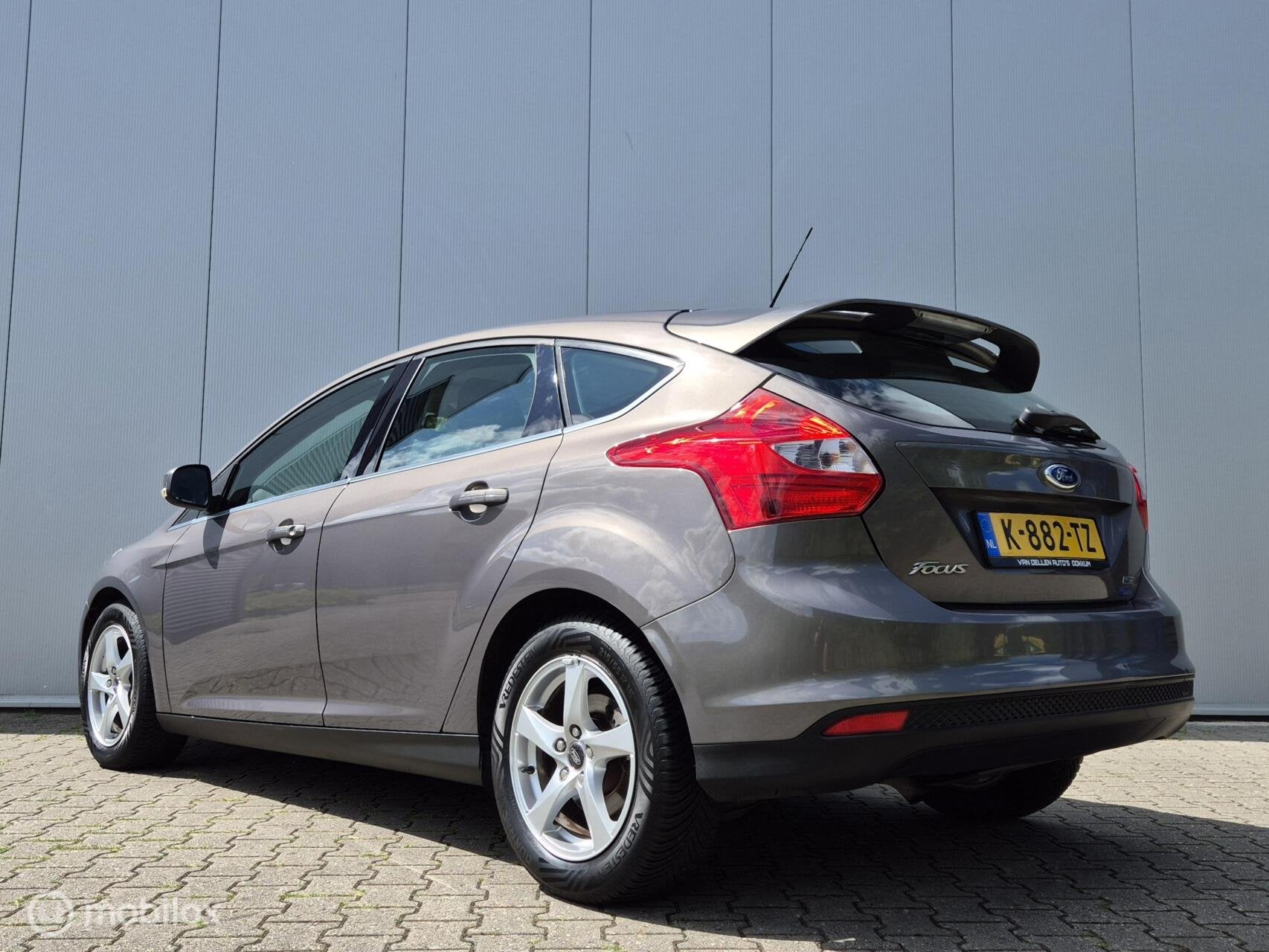 FORD FOCUS 1.0 ECOBOOST TITANIUM/CLIMATE/STOELVERWARMING/KEY, Auto's, Ford, Euro 5, 125 pk, Gebruikt, Bruin