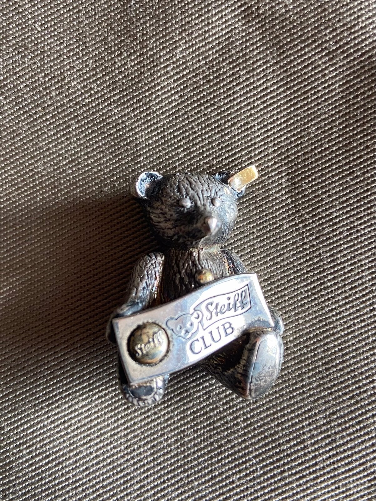 Steiff Club broche, ‘92-‘93, sterling zilver, Ophalen of Verzenden, Zo goed als nieuw, Overige typen, Steiff