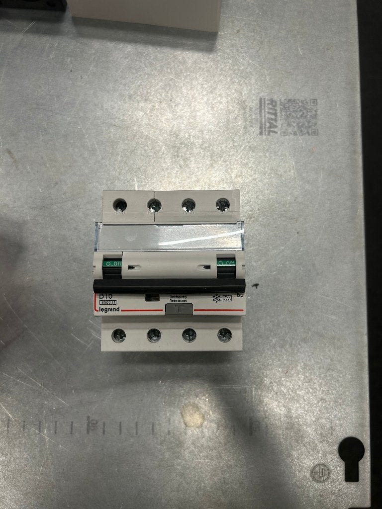 13x Legrand DX3 B16 300mA Aardlekschakelaar Nieuw, Hobby en Vrije tijd, Ophalen of Verzenden, Nieuw