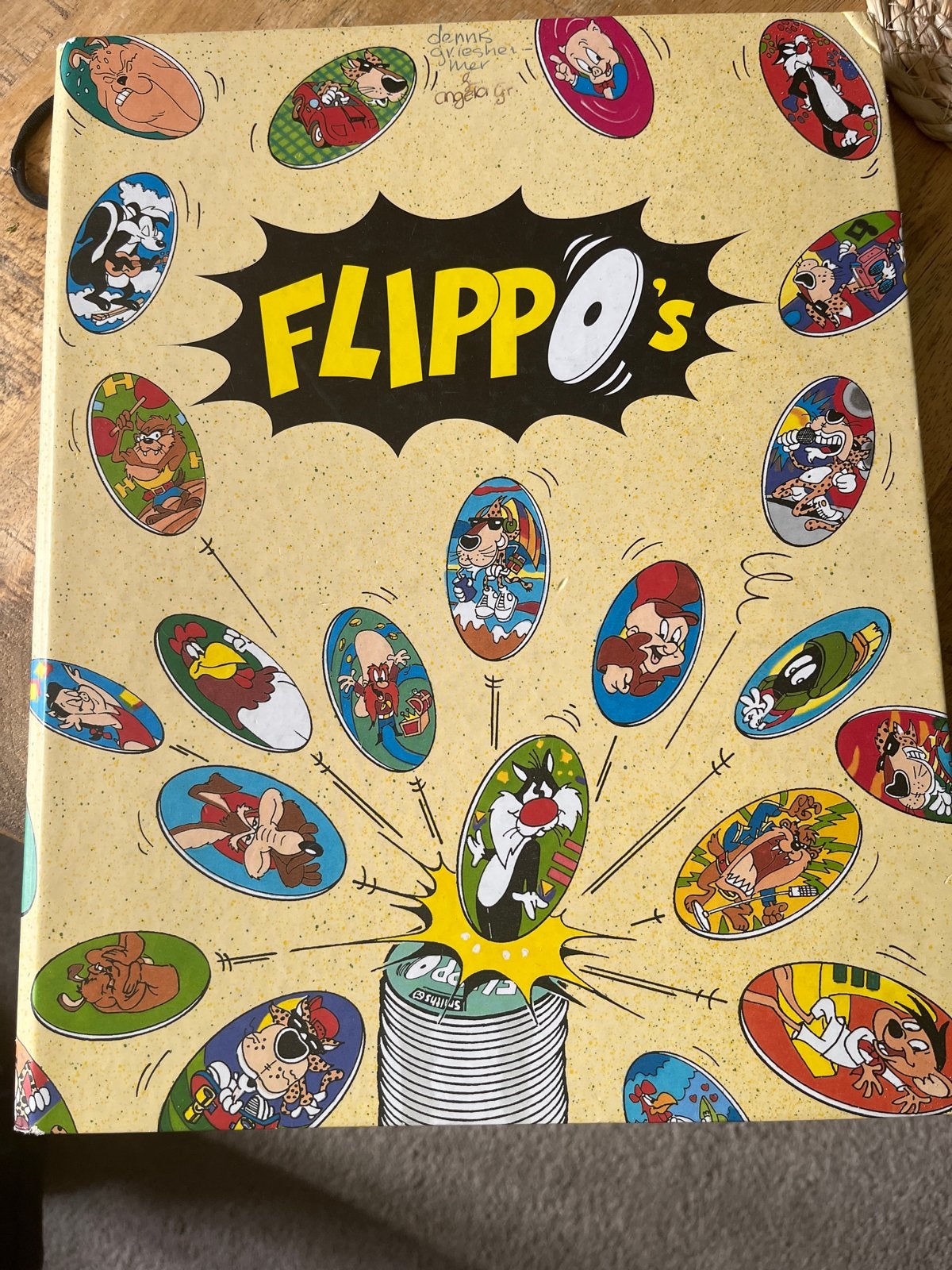 Grote verzameling Flippo's in album - Looney Tunes & Chester, Verzamelen, Ophalen, Looney Tunes, Verzameling, Met verzamelmap(pen)
