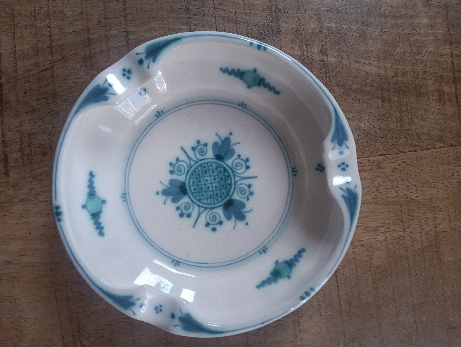 Handgeschilderde Royal Delft De Porceleyne Fles schaal 1967, Ophalen of Verzenden