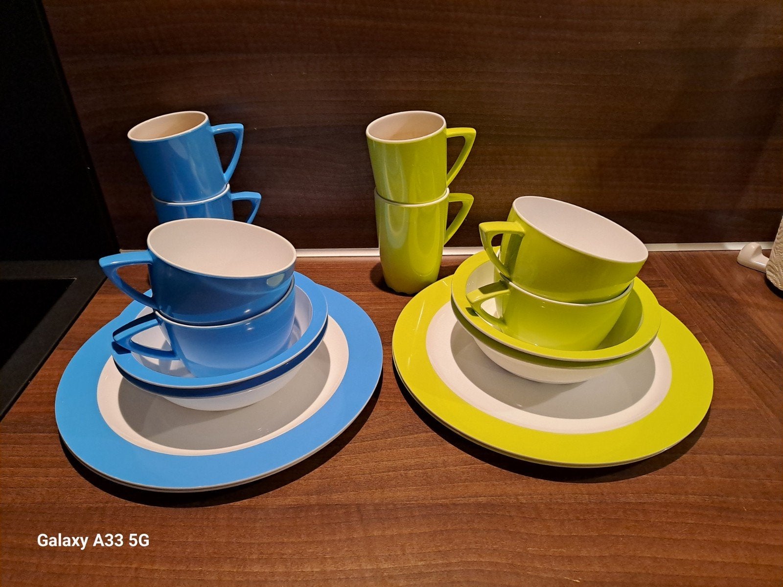 Camping servies set - compleet en kleurrijk, Ophalen, Kunststof, Zo goed als nieuw, Overige stijlen