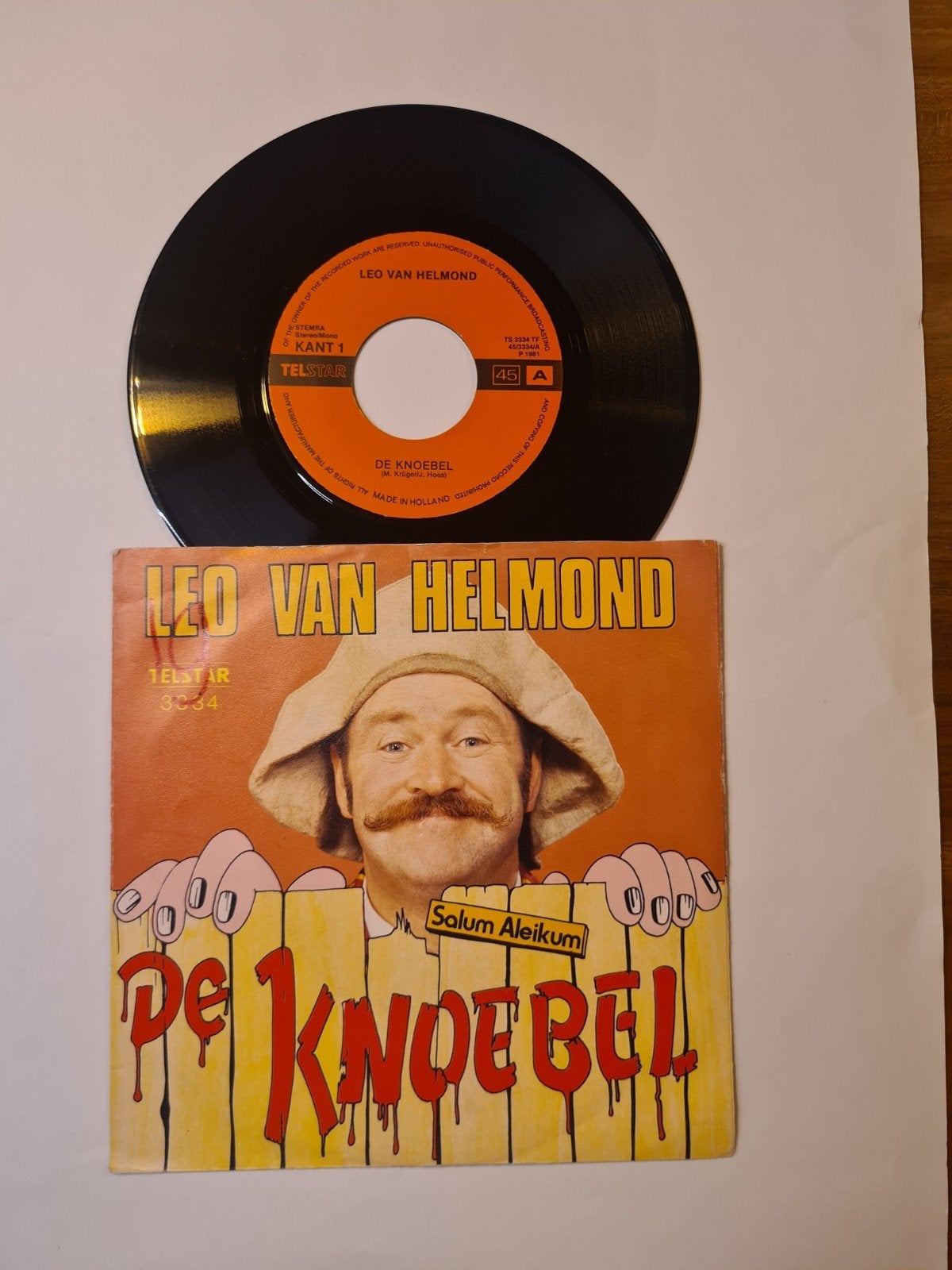 Leo van Helmond - De Knoebel, Ophalen of Verzenden, Zo goed als nieuw, 7 inch, Levenslied of Smartlap