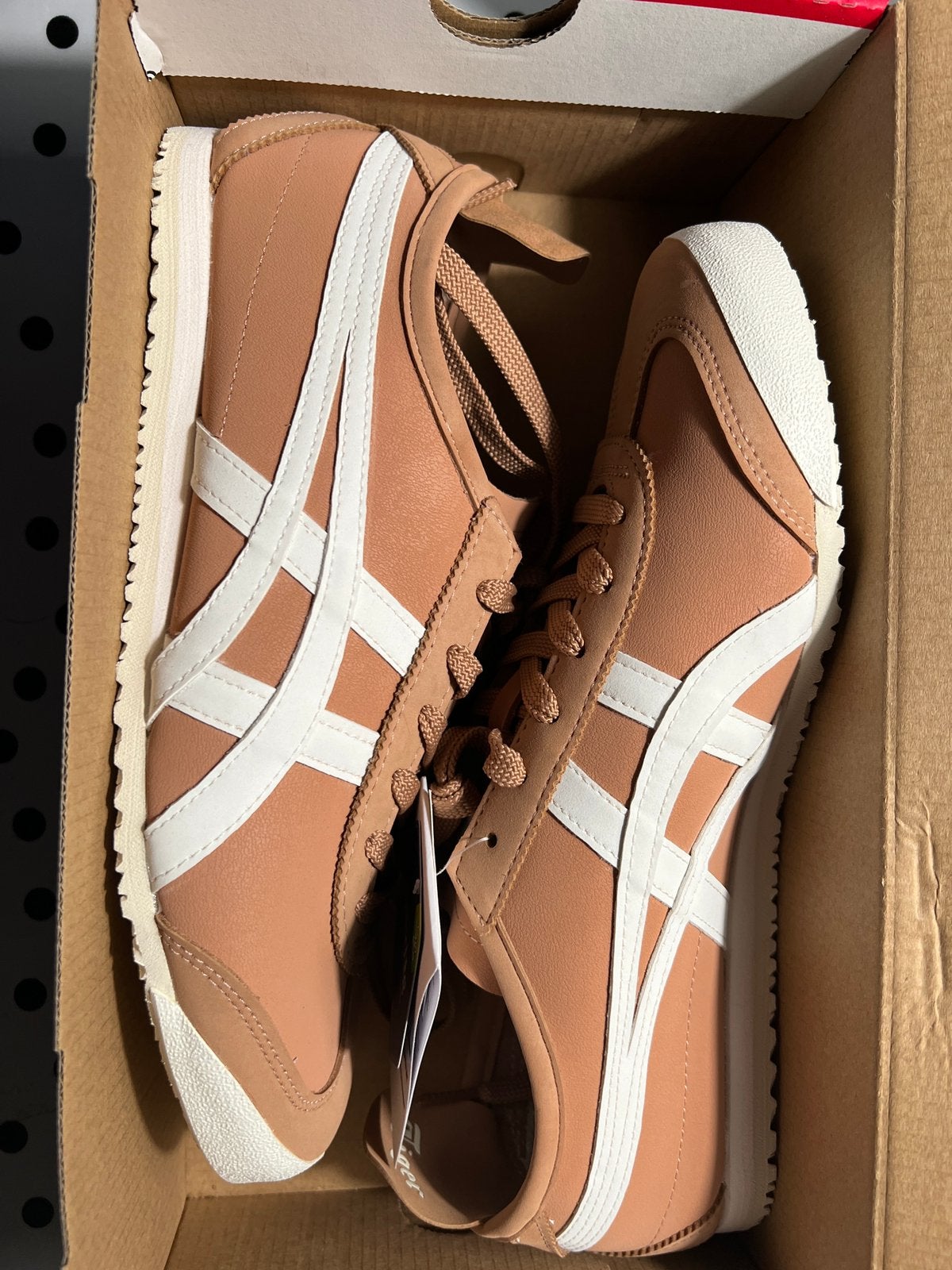 Onitsuka Tiger Mexico 66 Sand Red Cream 40,5 nieuw in doos, Kleding | Heren, Bruin, Nieuw, Ophalen of Verzenden, Sneakers of Gympen
