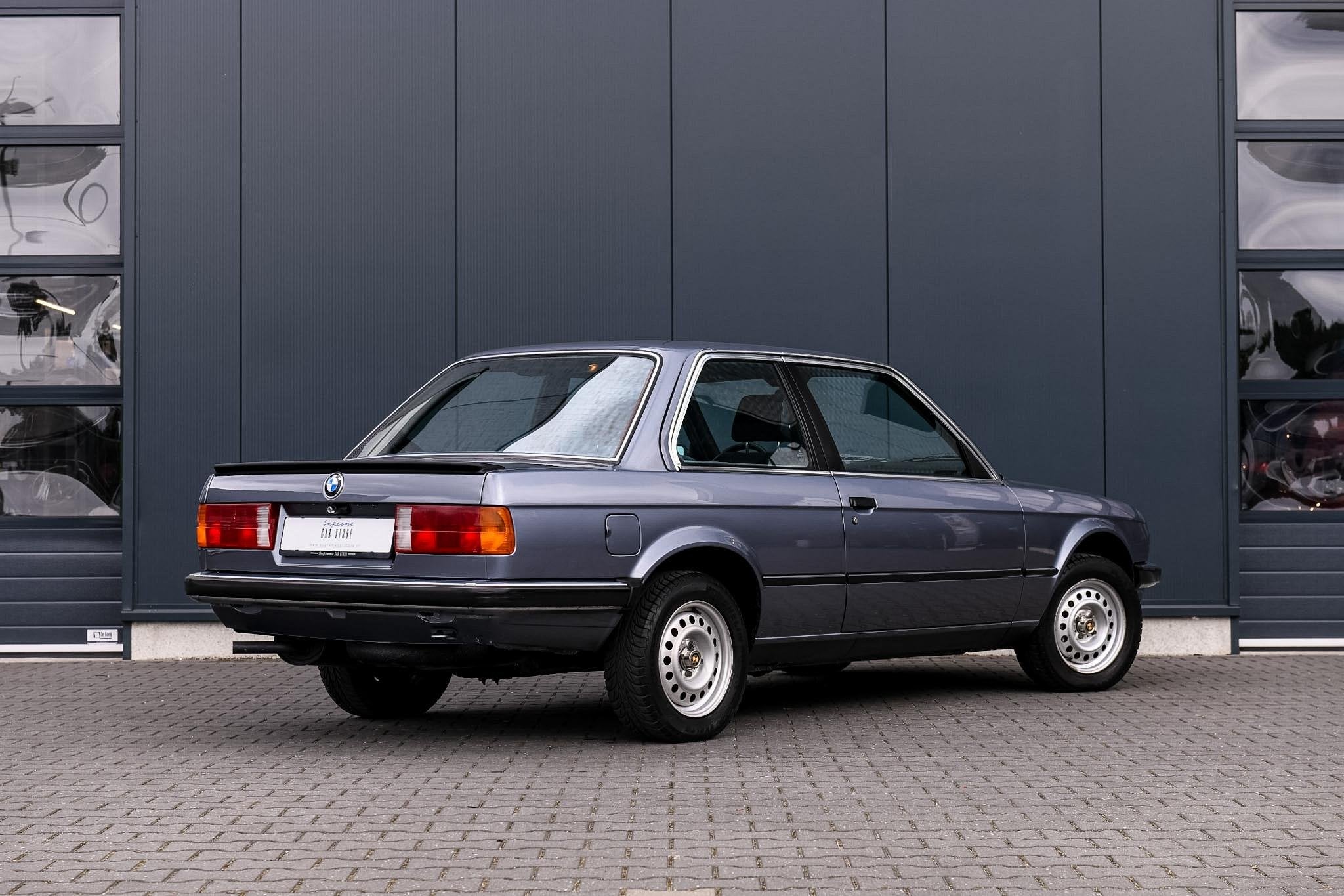 BMW 3-serie E30 323i Coupé VVFL | Type 1 | Baltic-Blau | Ro, Auto's, Stof, Gebruikt, 150 pk, Bedrijf