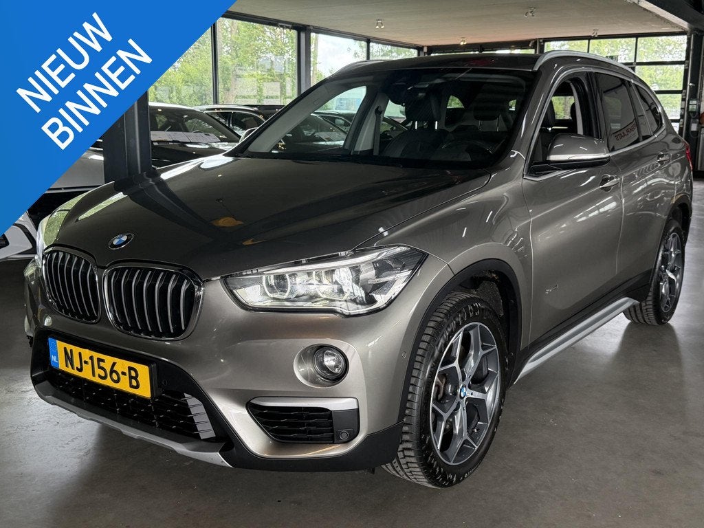 BMW X1 sDrive20i Centennial High Executive, Auto's, BMW, 1998 cc, Bedrijf, SUV of Terreinwagen, 84 €/maand