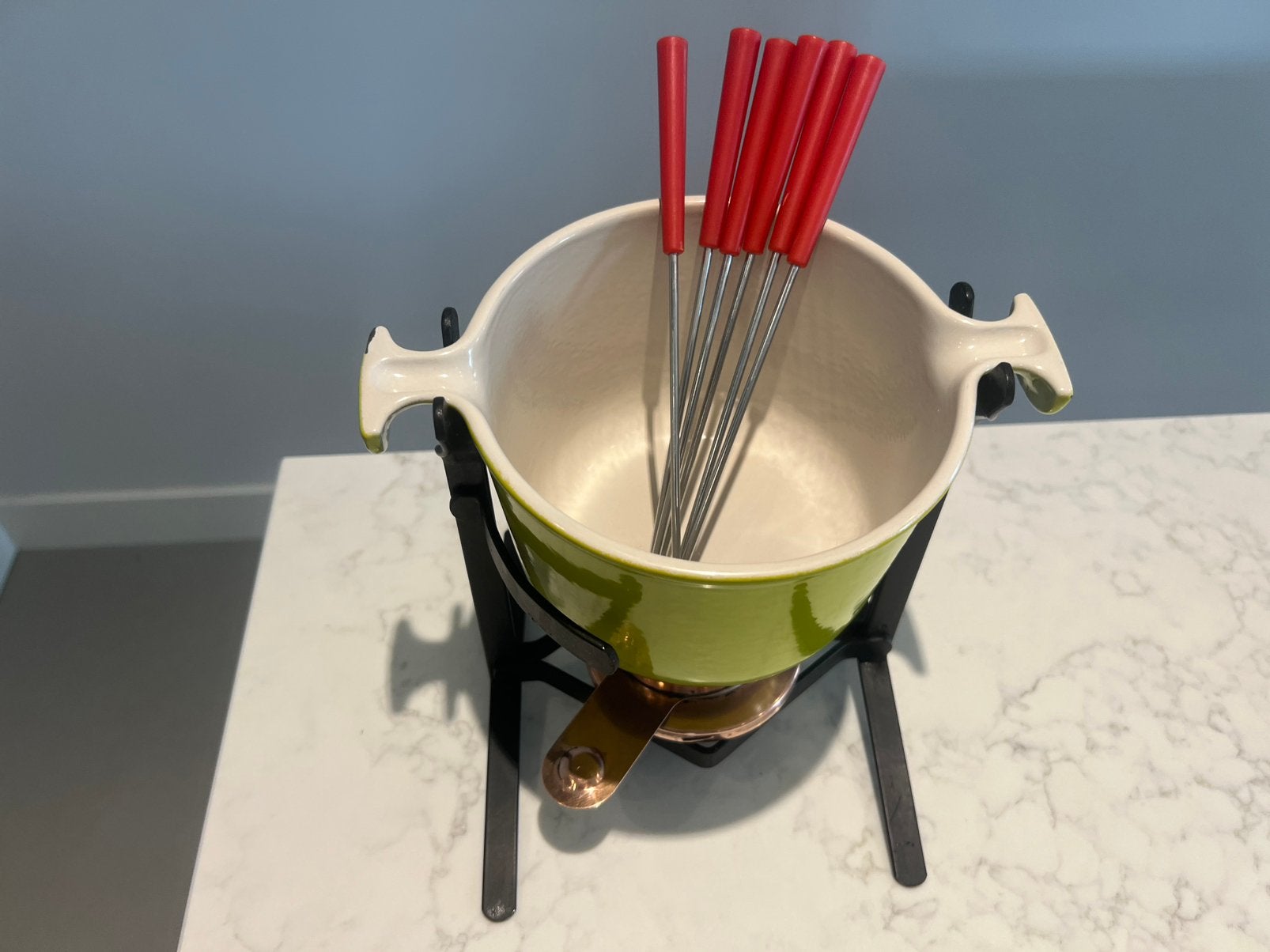 Zeldzame Le Creuset La Mama fondueset met mint groene pan, Gebruikt, Brander, Fondueset, Ophalen of Verzenden