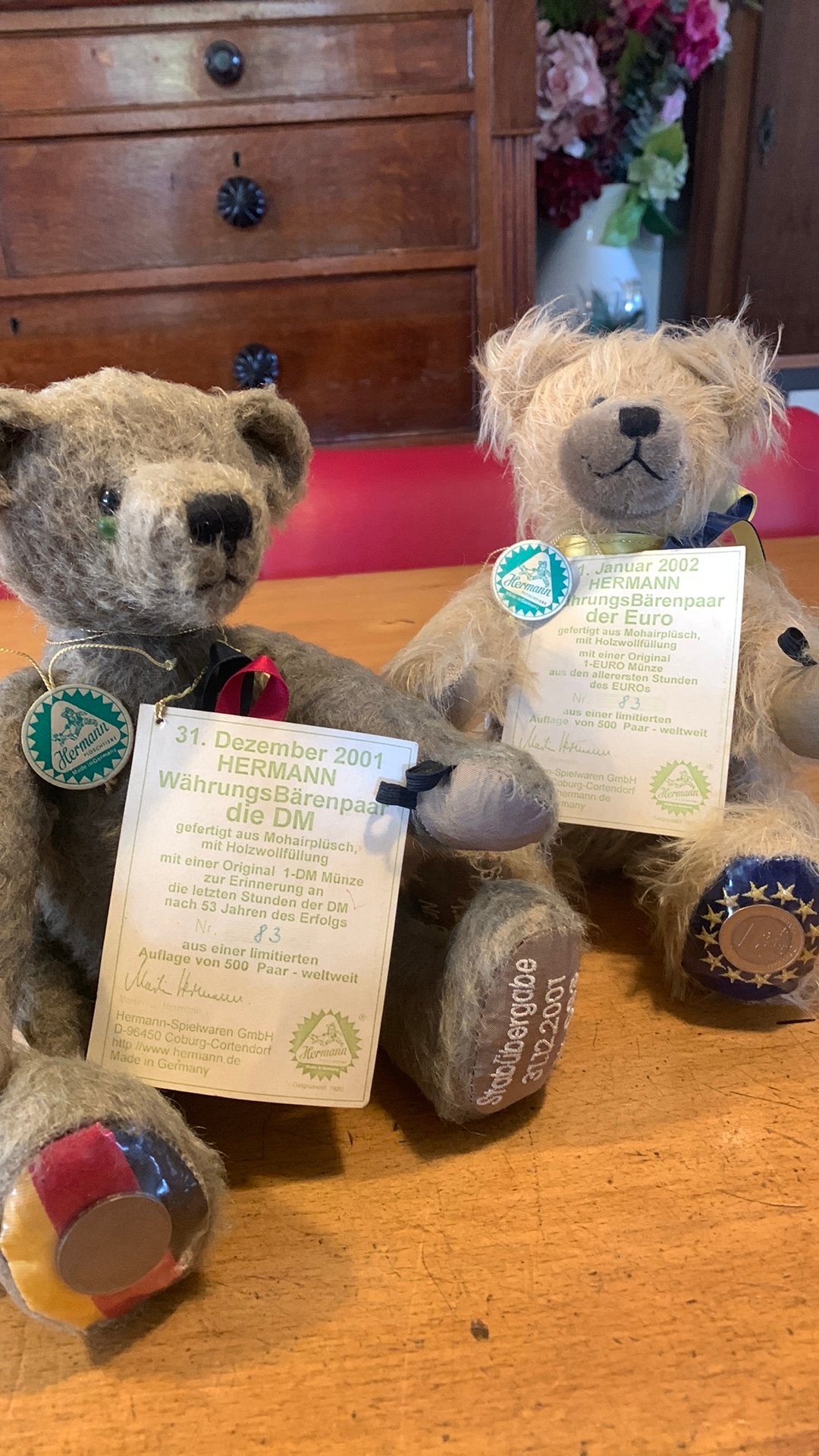 2 Hermann beren met een duitse mark en een duitse euro, Verzamelen, Beren en Cherished Teddies, Ophalen of Verzenden, Zo goed als nieuw