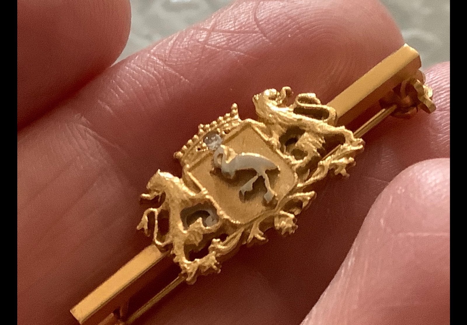 Vintage gouden broche Den Haag wapen edelsteen Diamant 14 k, Verzenden, Zo goed als nieuw
