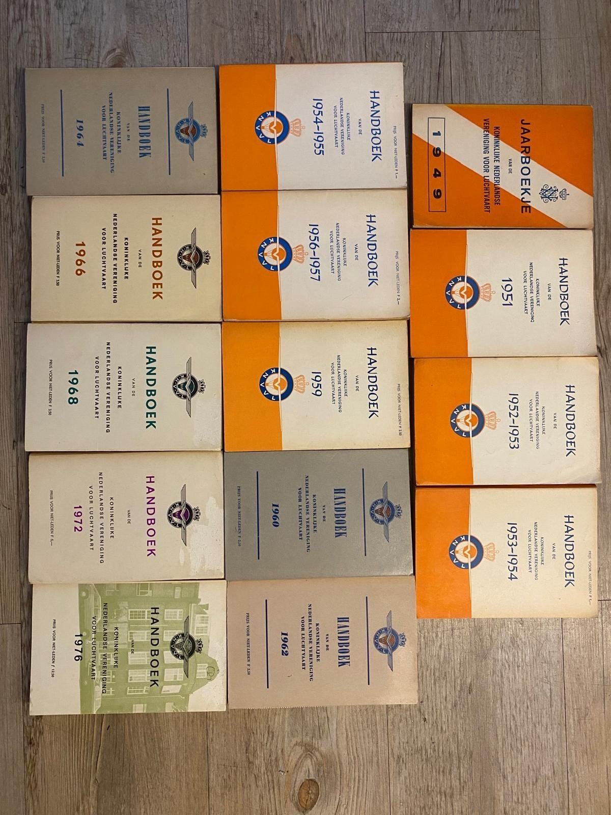 14 jaarboeken Koninklijke Nederlandse vereniging KNVVL, Ophalen of Verzenden, Landmacht, Nederland, Boek of Tijdschrift