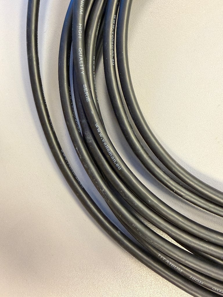 ✅ Velleman Titanium High Quality Serie subwoofer-kabel 5 mtr, Ophalen of Verzenden, Zo goed als nieuw, 5 tot 10 meter, Interlink-kabel