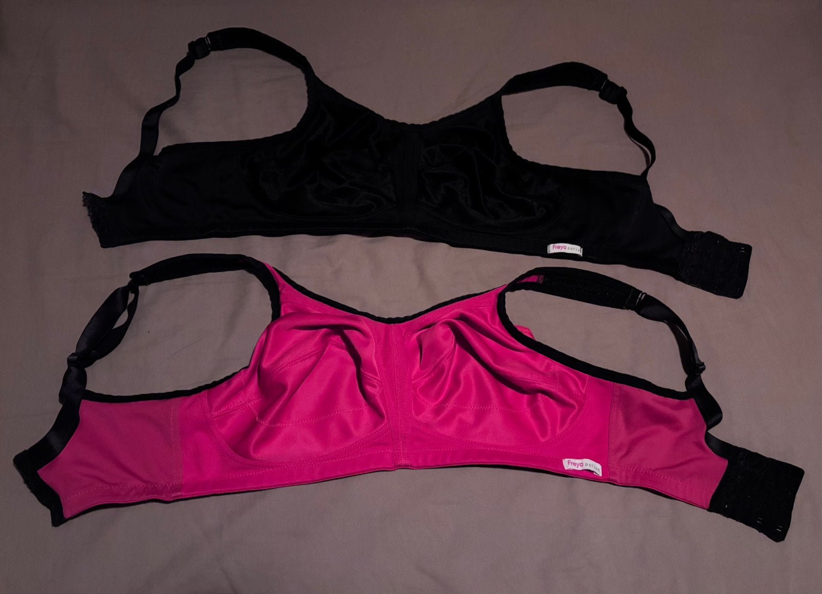 Sport bh FREYA active maat 70f zgan, Kleding | Dames, Sportkleding, Ophalen of Verzenden, Zo goed als nieuw, Rood, Fitness of Aerobics
