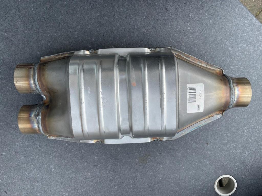 Katalysator Universeel 2x1 55mm, nieuw in doos, Auto-onderdelen, Uitlaatsystemen, Ophalen of Verzenden, Nieuw
