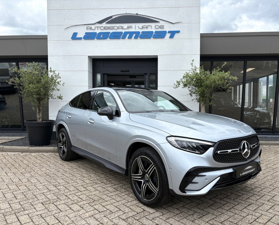 Mercedes-Benz GLC Coupe GLC 300e 4Matic AMG Line 313PK Nieuw, Automaat, Gebruikt, 4 cilinders, Bedrijf