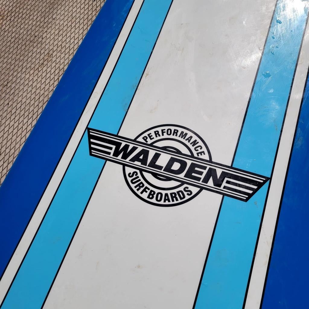 Walden Magic Model 9"0 X2 (extra epoxy laag) + tas + leash, Ophalen, Zo goed als nieuw, Longboard, Met koord