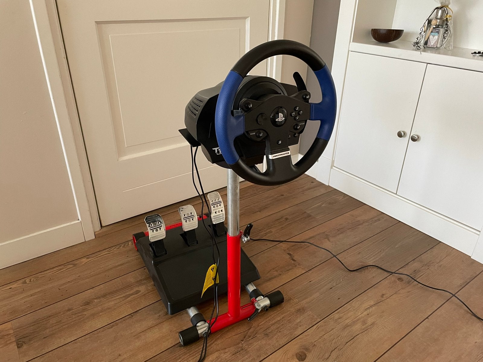 Thrustmaster T150 RS Pro Force Feedback met Wheel Stand Pro, Spelcomputers en Games, Spelcomputers | Sony PlayStation Consoles | Accessoires